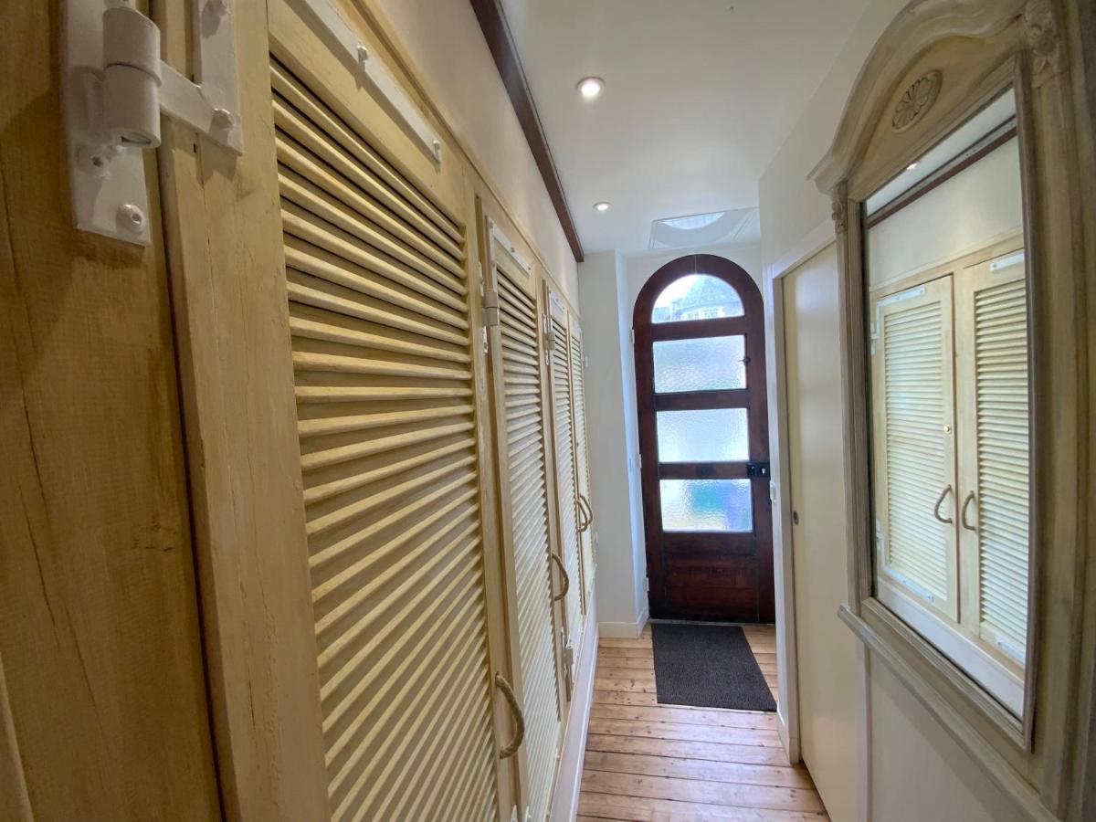 Maison bord de mer   Le Bateau IvRe  Saint-Malo Extérieur photo