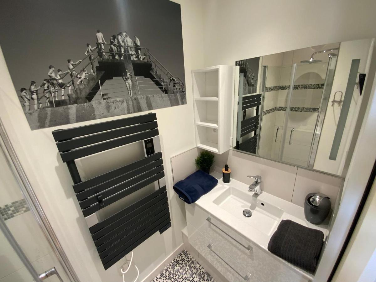 Maison bord de mer   Le Bateau IvRe  Saint-Malo Extérieur photo