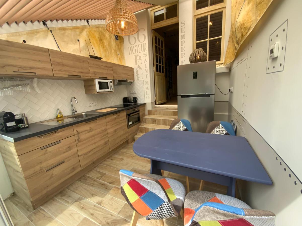 Maison bord de mer   Le Bateau IvRe  Saint-Malo Extérieur photo