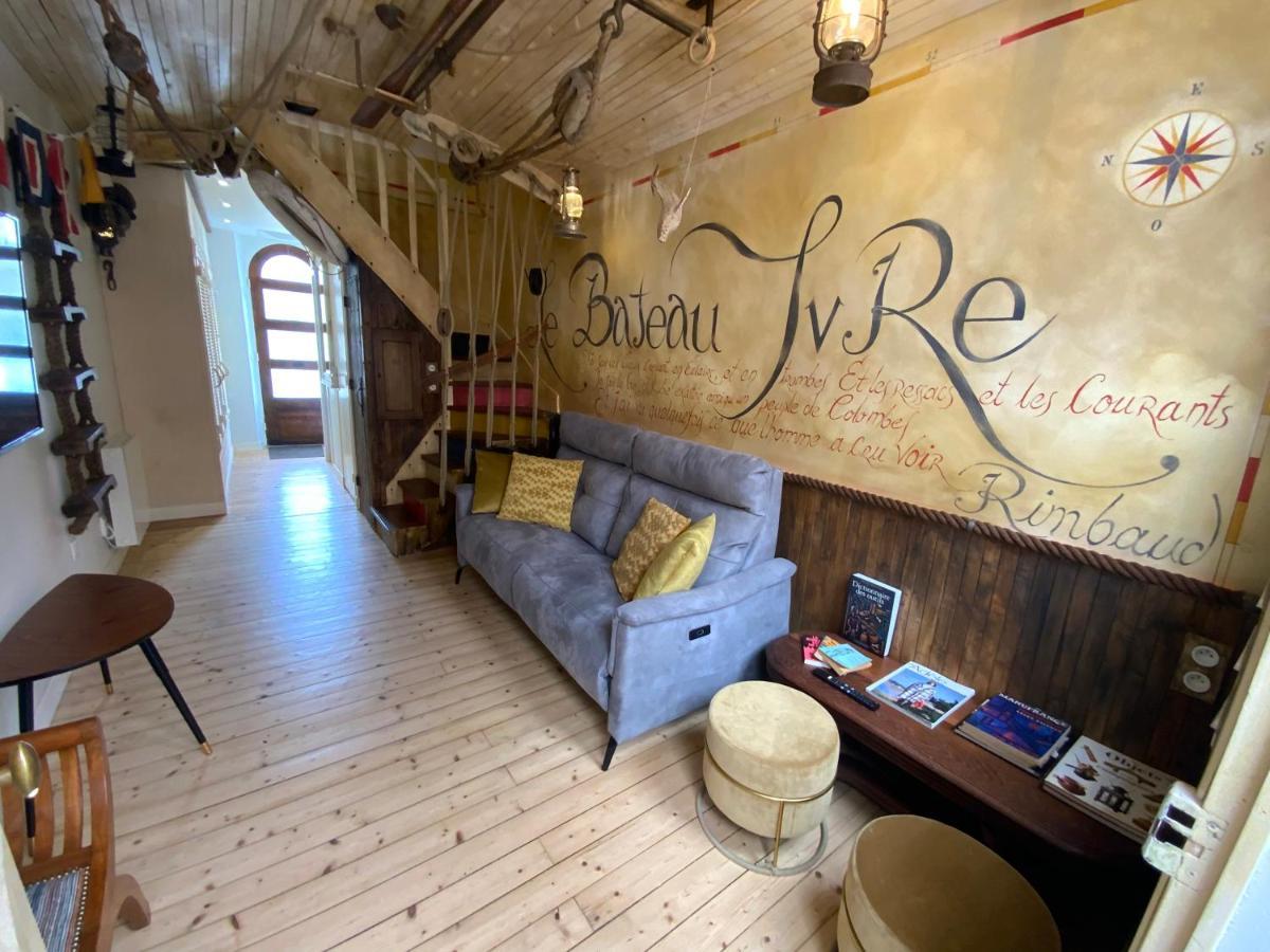Maison bord de mer   Le Bateau IvRe  Saint-Malo Extérieur photo